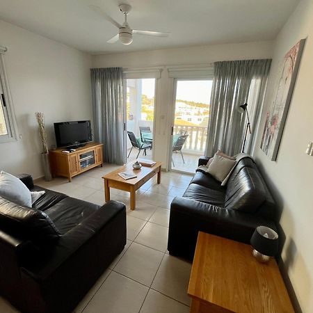 Beautiful 2 Bed Apartment In Peyia Valley, Paphos 外观 照片