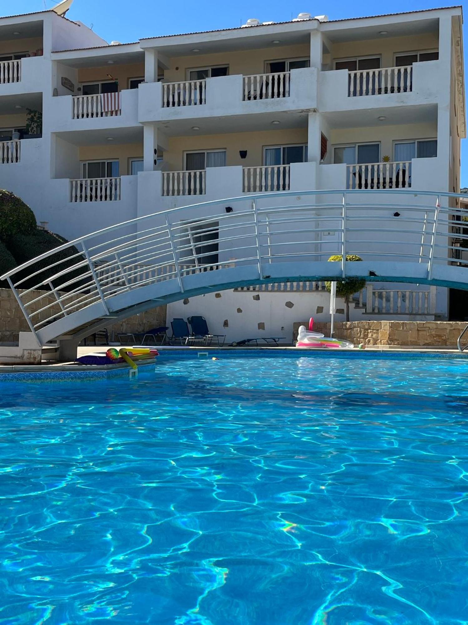 Beautiful 2 Bed Apartment In Peyia Valley, Paphos 外观 照片