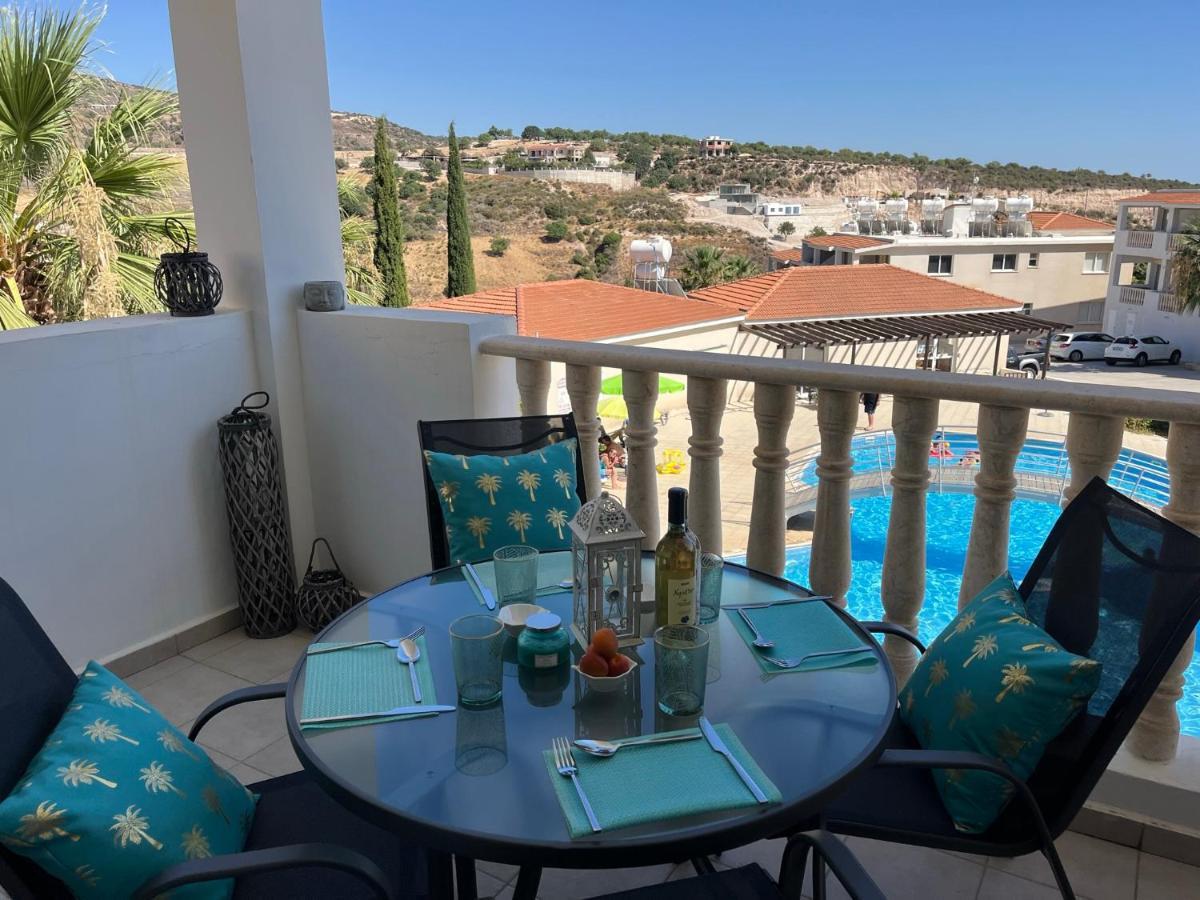 Beautiful 2 Bed Apartment In Peyia Valley, Paphos 外观 照片