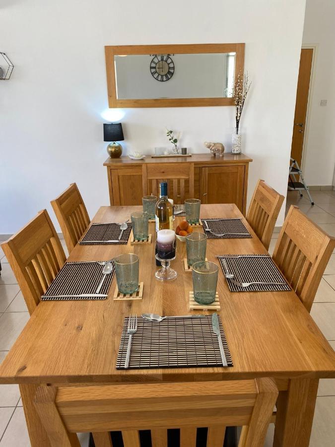 Beautiful 2 Bed Apartment In Peyia Valley, Paphos 外观 照片