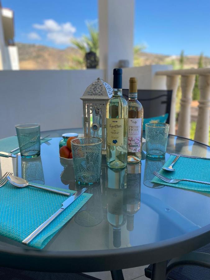 Beautiful 2 Bed Apartment In Peyia Valley, Paphos 外观 照片