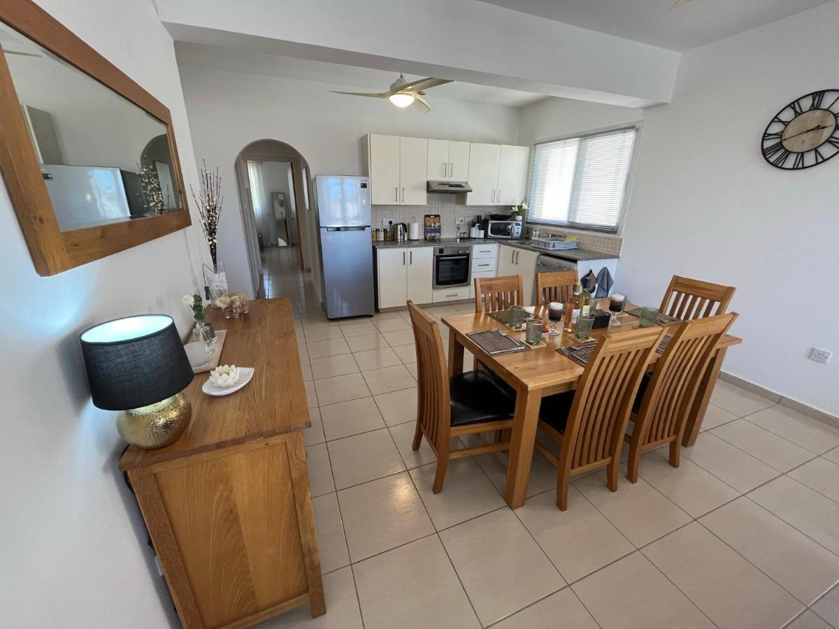 Beautiful 2 Bed Apartment In Peyia Valley, Paphos 外观 照片