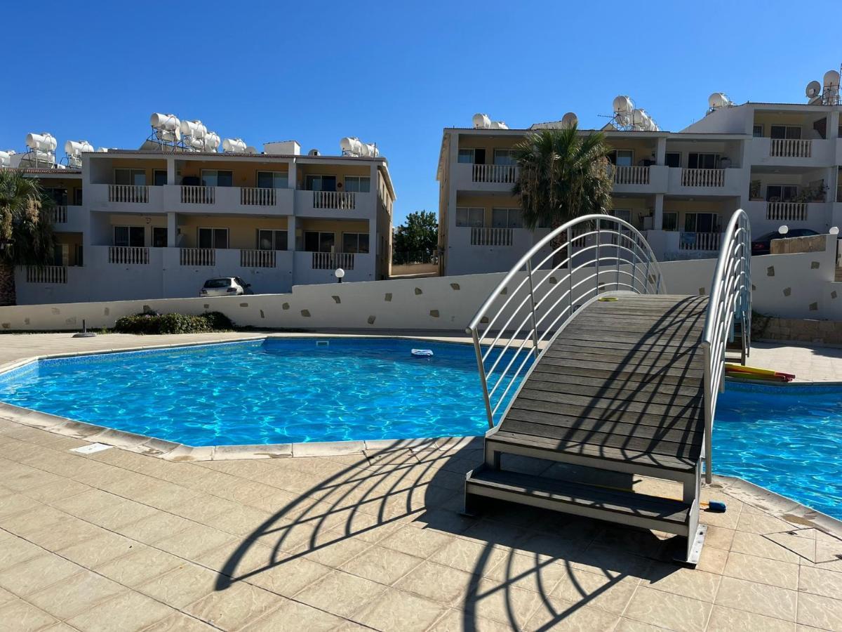 Beautiful 2 Bed Apartment In Peyia Valley, Paphos 外观 照片