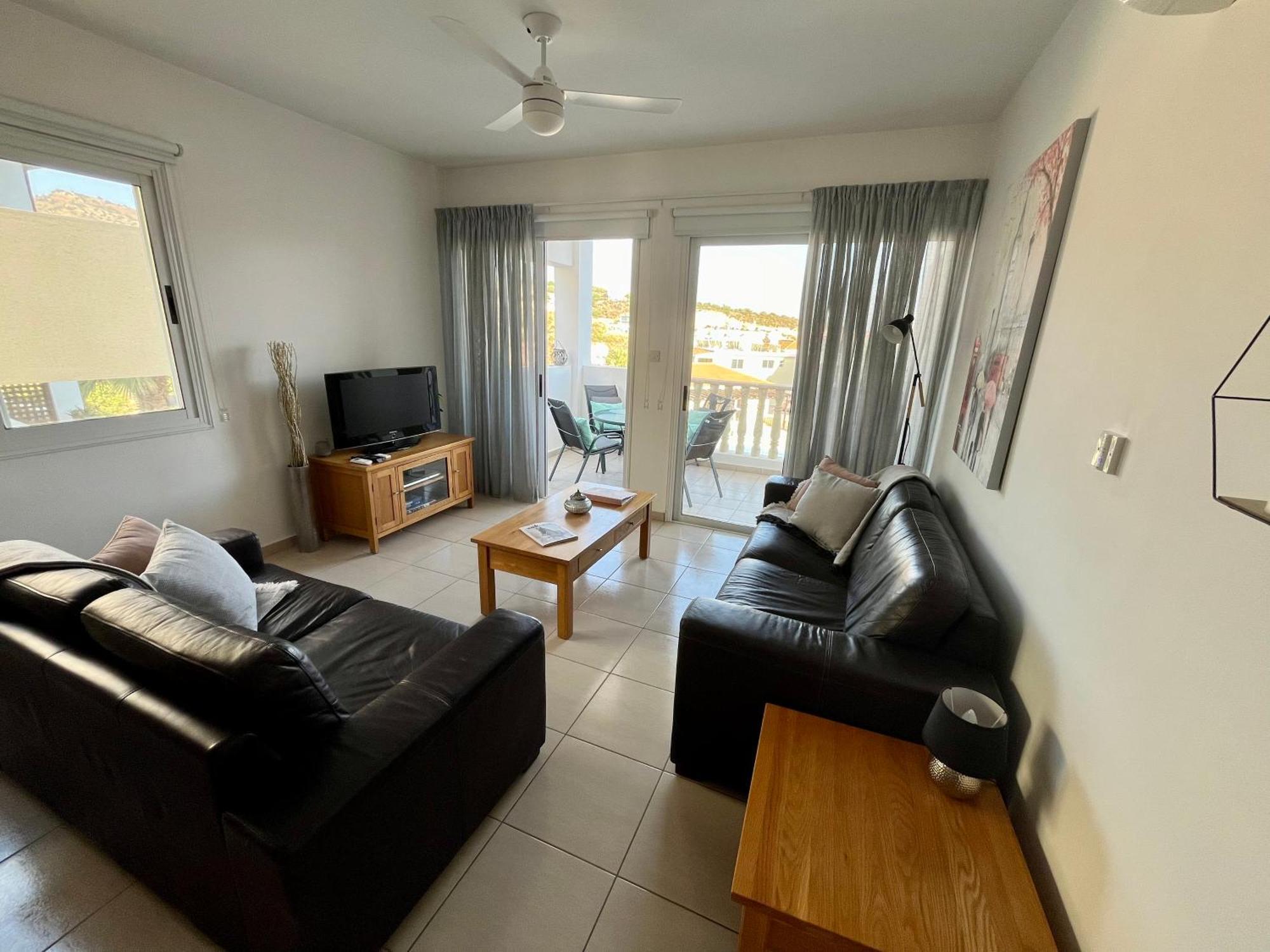 Beautiful 2 Bed Apartment In Peyia Valley, Paphos 外观 照片