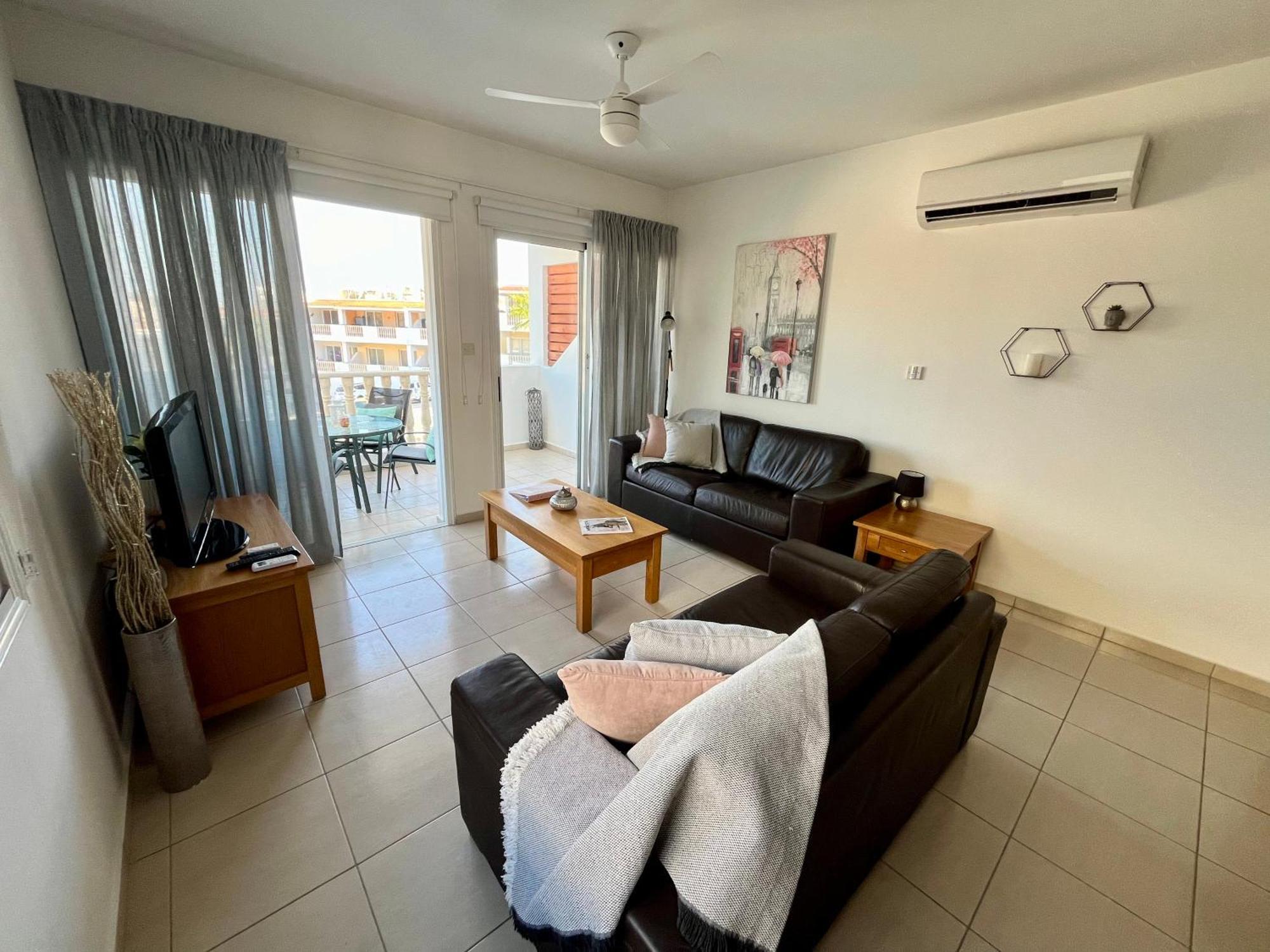 Beautiful 2 Bed Apartment In Peyia Valley, Paphos 外观 照片